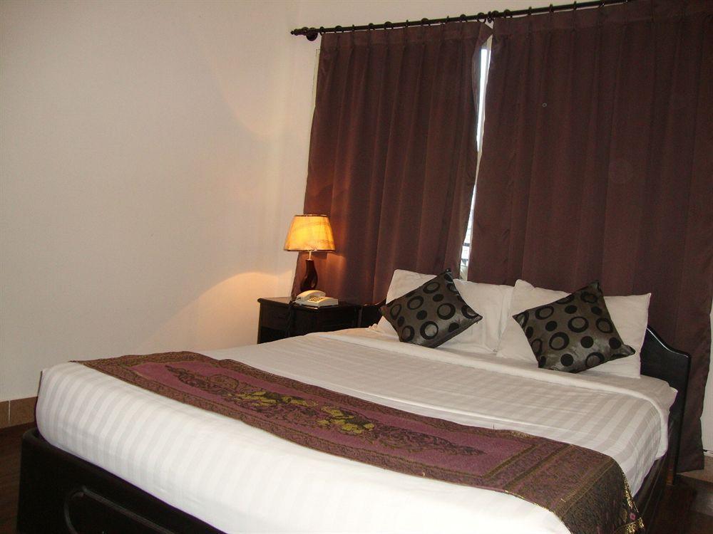 Diamond Palace Hotel Phnom Penh Eksteriør billede